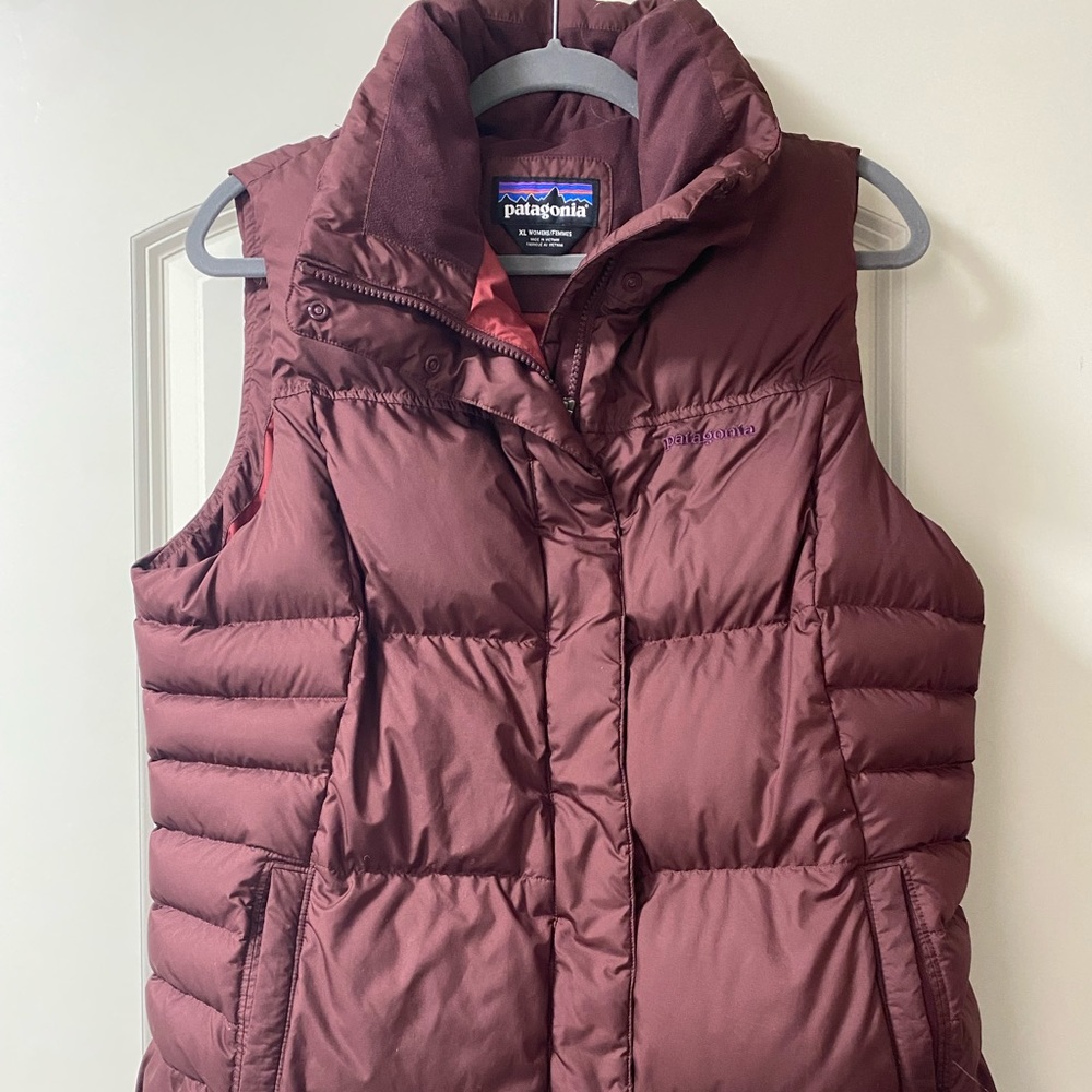 Patagonia women’s vest - Puffer  burgundy
